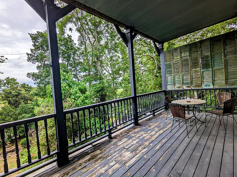 612 E Main St #6 — Photo 7