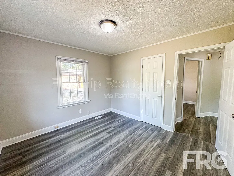 610 3rd St — Photo 19
