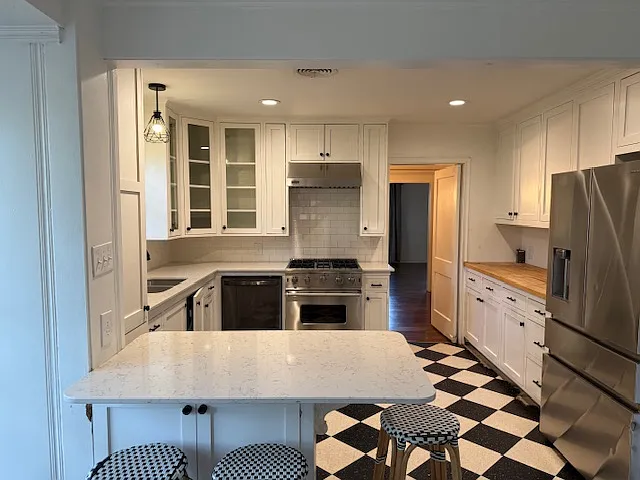 6820 Goodwood Ave — Photo 8
