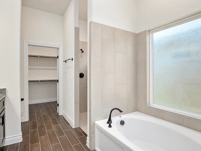 406 Park Cir — Photo 18