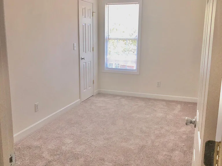 4215 Amherst Villa Ct — Photo 12