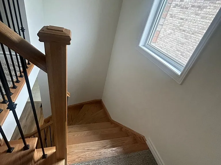 58 Seaton Cres — Photo 7