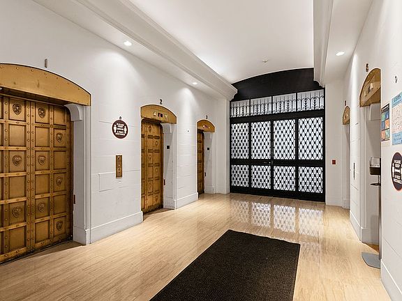 5th image of 111 S 15th St APT 2112