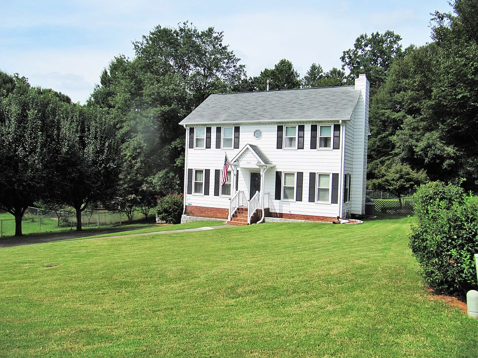 2nd image of 1530 Oak Creek Ct