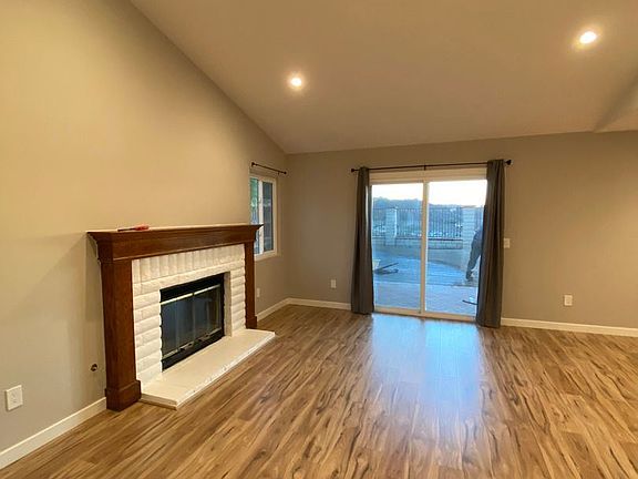 4th image of 11518 Canyon Park Dr