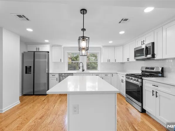 206 Linden Avenue, Verona, NJ 07044