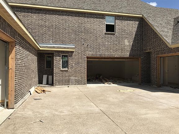 5th image of 517 Asheville Ln