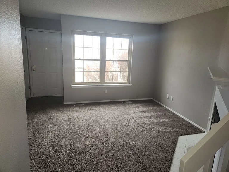 8069 Lexington Park Dr — Photo 14