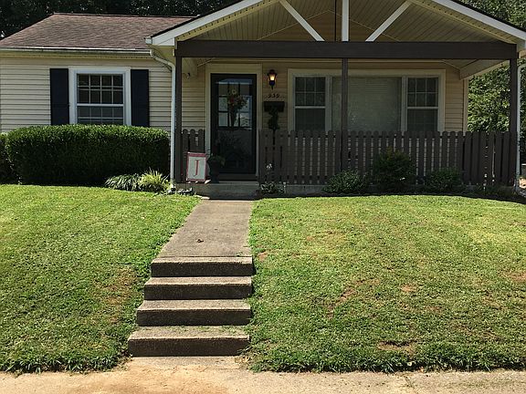 2nd image of 939 Lorine Ln