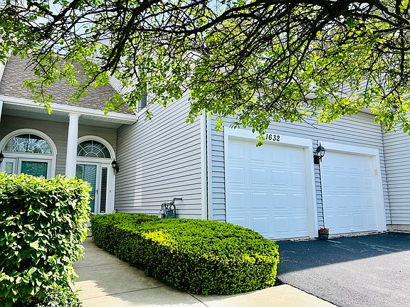 2nd image of 1632 W Ethans Glen Dr