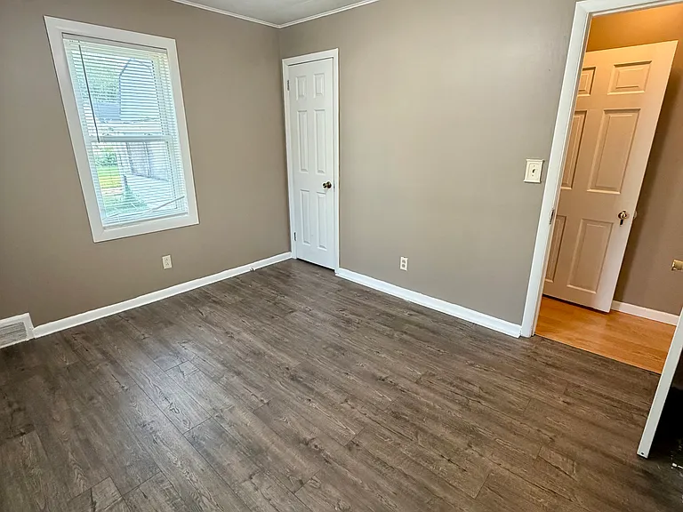 3809 Larchmont St — Photo 19