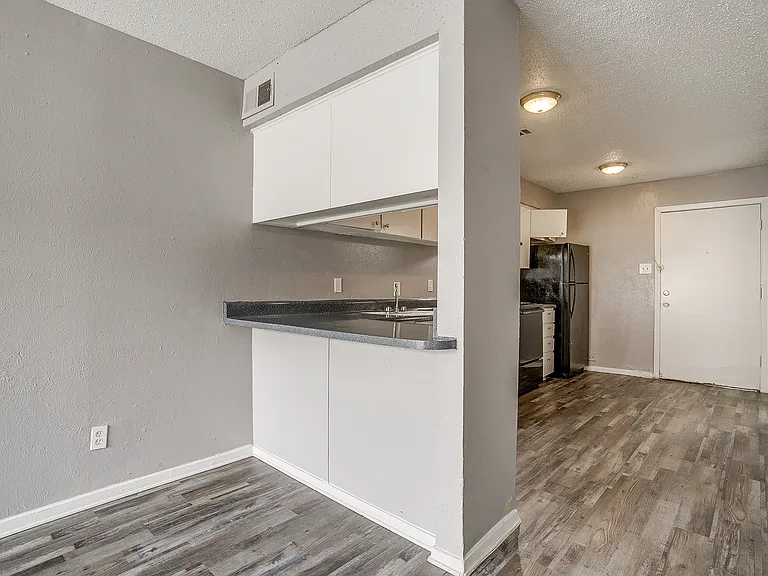 Irving Properties — Photo 14