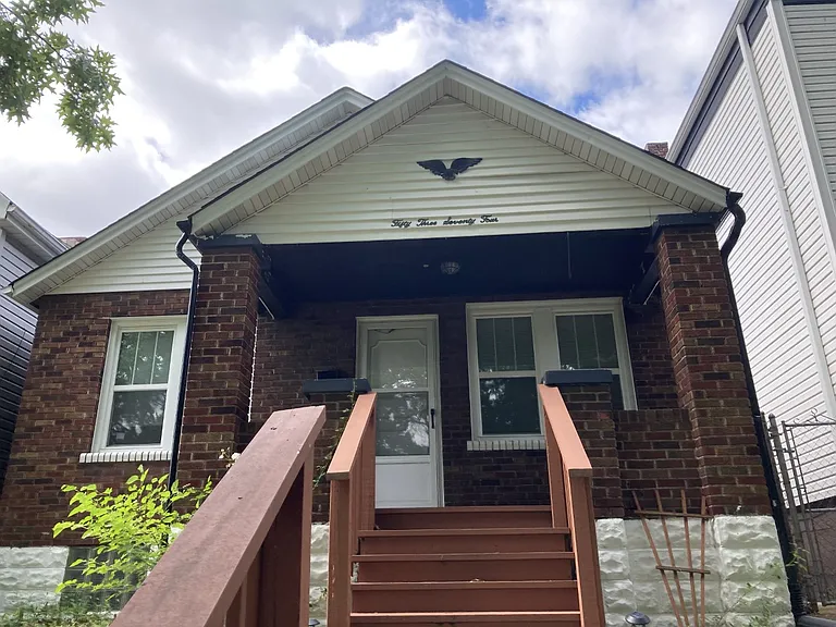 5374 Odell St — Photo 2