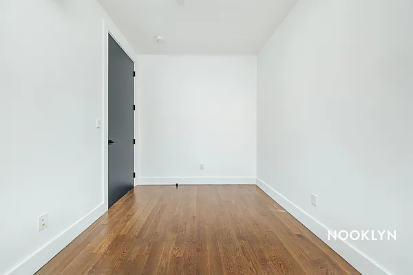 Rented by Nooklyn NYC LLC | media 44