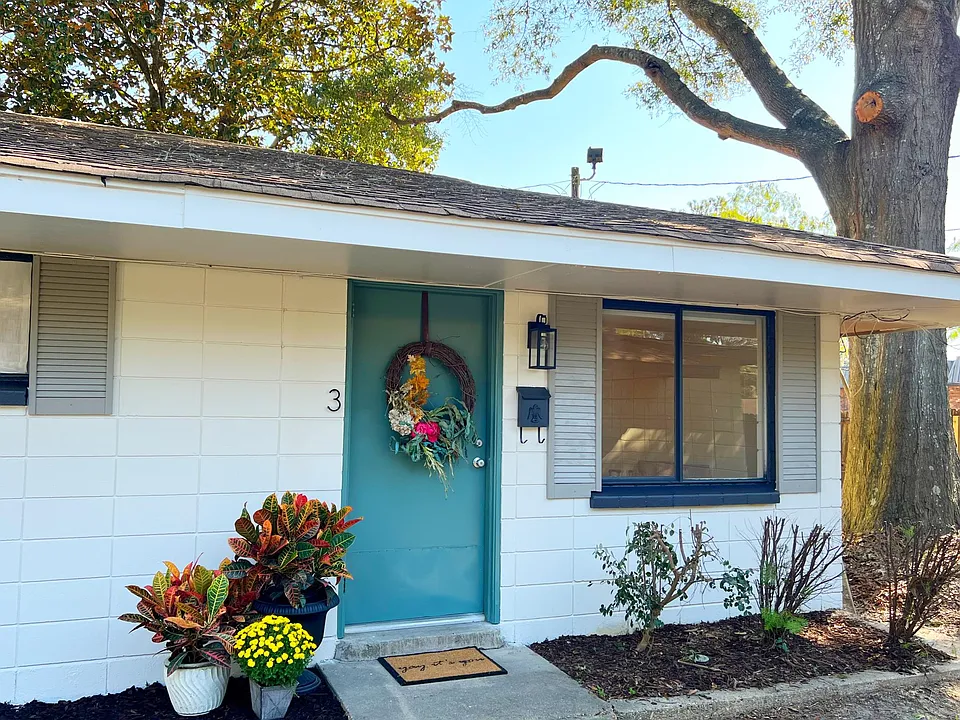 219 N Main St #4