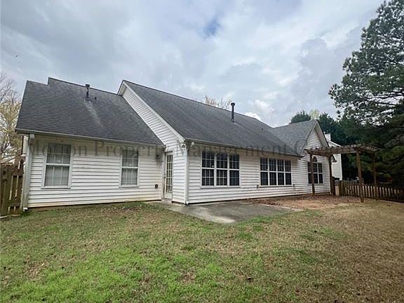 2nd image of 982 Apalachee Run Trl