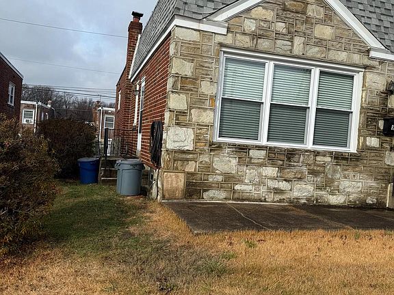 3rd image of 8370 Summerdale Ave