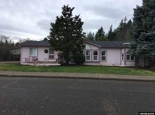1537 Woodland Ave, Woodburn, OR 97071
