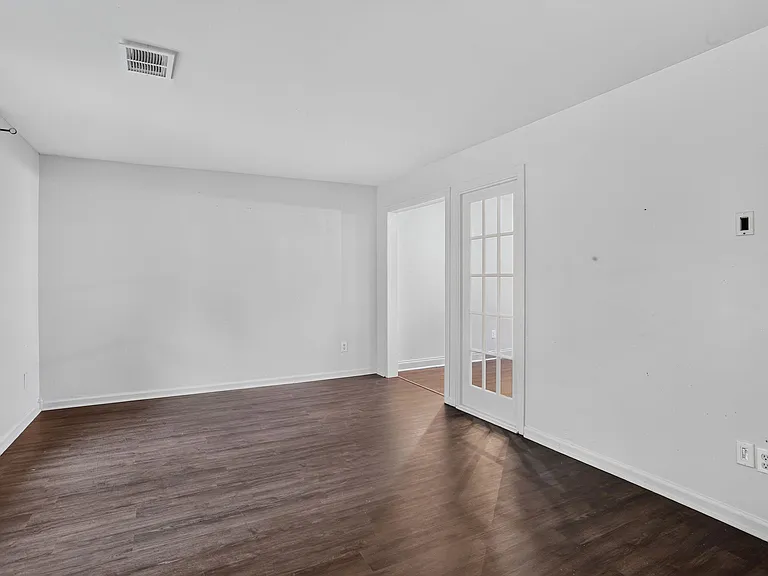 2891 Tipany Ct — Photo 3