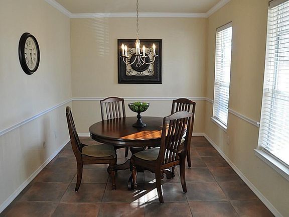 4th image of 2893 Milano Ln