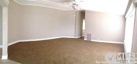 4th image of 279 Ledge Rock Dr