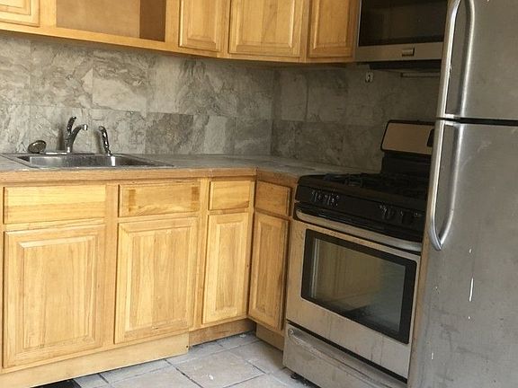 3rd image of 778 Franklin Ave APT 1C