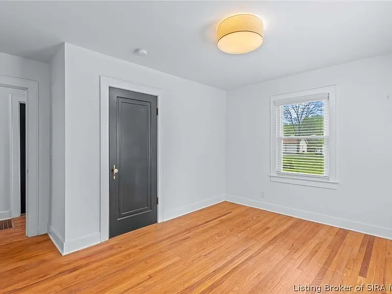 1901 Utica Pike — Photo 2