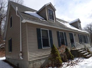 128 White Oak Rd #C, Elizaville, NY 12523