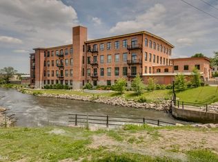 222 Madison St APT 105, Beaver Dam, WI 53916