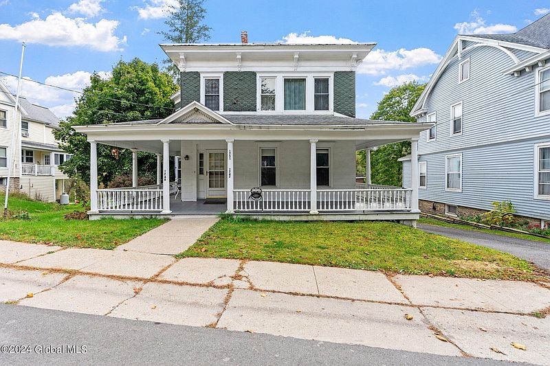 3rd image of 1749 Main Street