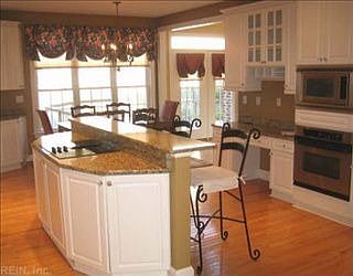 2nd image of 800 Casa Verde Way