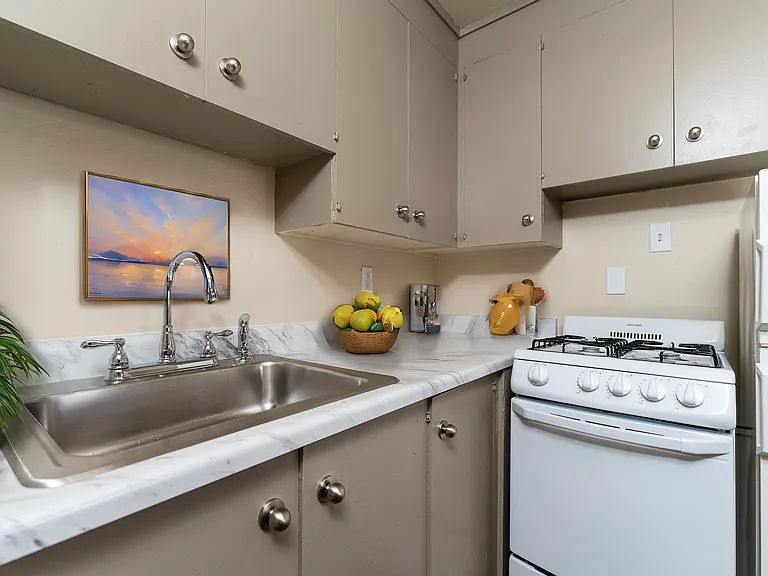 1 Bedroom Staged 1 Bedroom Staged