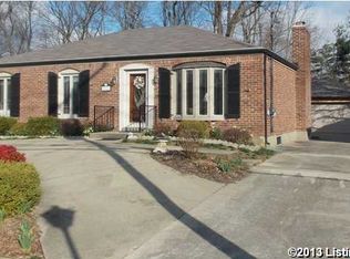 9805 Gateway Dr, Jeffersontown, KY 40299