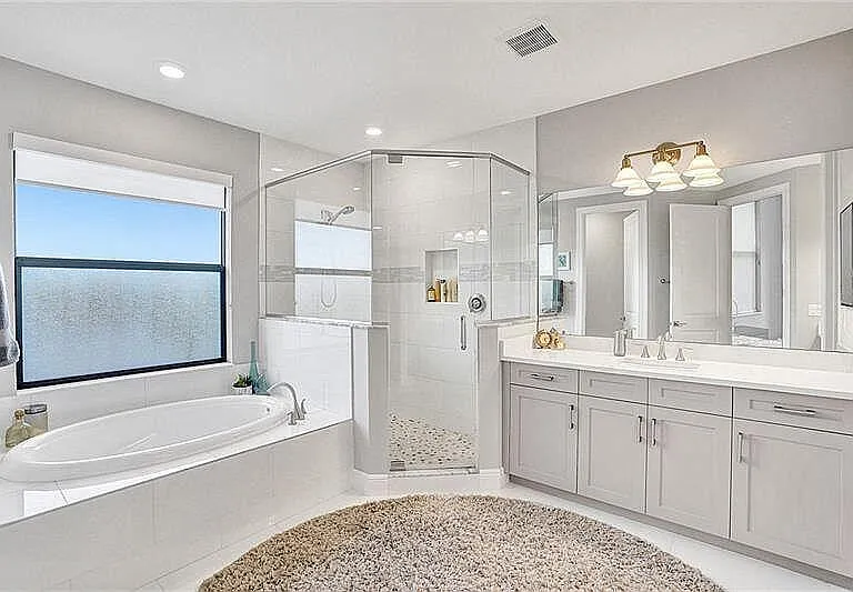Waterway Cir — Photo 4