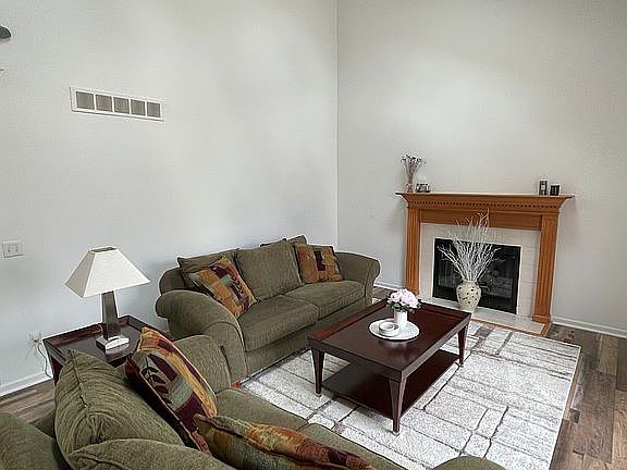 3rd image of 3489 Honeysuckle Ct