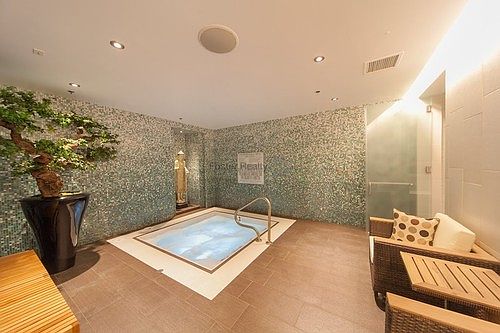 3rd image of 4535 Dean Martin Dr Unit 104