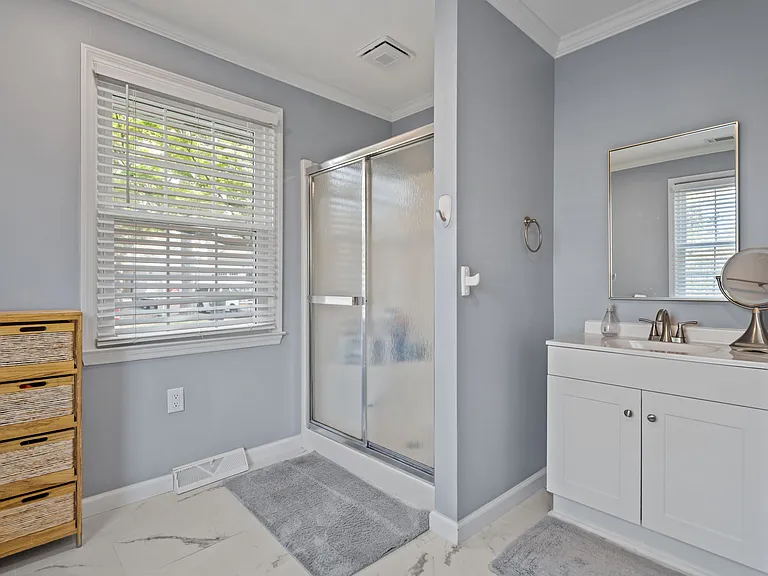 109 River Dr — Photo 24