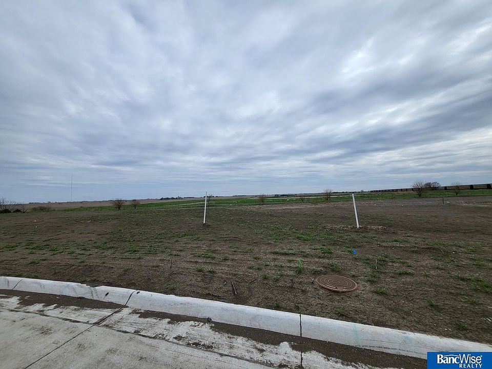 2nd image of 600 Railroad St