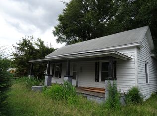 106 Oak St, Chester, SC 29706