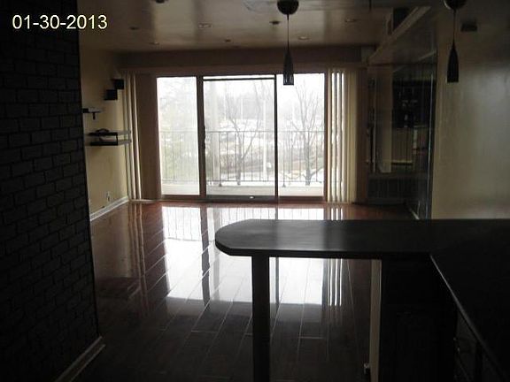3rd image of 4838 W Howard St #302