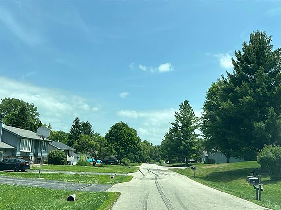 4th image of 8801 Burton Rd