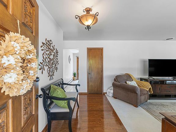3rd image of 20651 W Thomas Dr