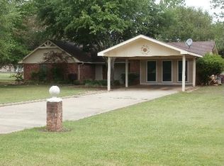 2633 E 2084 Rd, Hugo, OK 74743