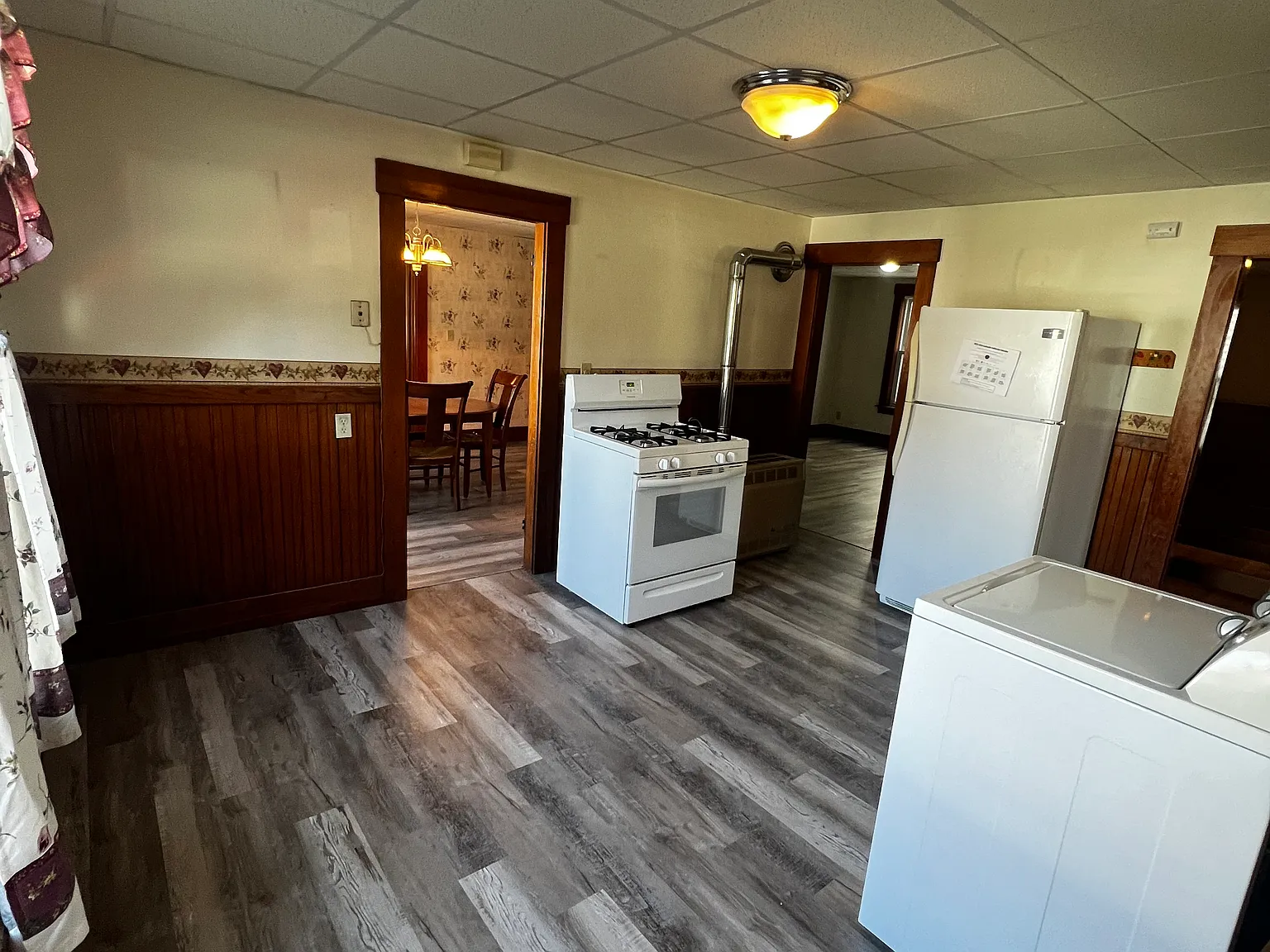 3 bed, 1100 sqft, $2,000 — Photo 3