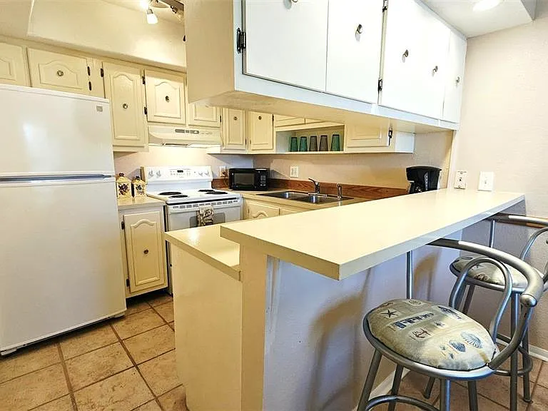 3586 Cape Haze Dr #B4 — Photo 17