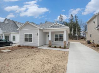 1812 Robinson St, Grand Haven, MI 49417