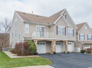 315 Boulder Ridge Dr, Randolph, NJ 07869