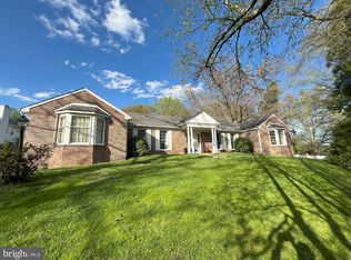 217 County Line Rd, Huntingdon Valley, PA 19006