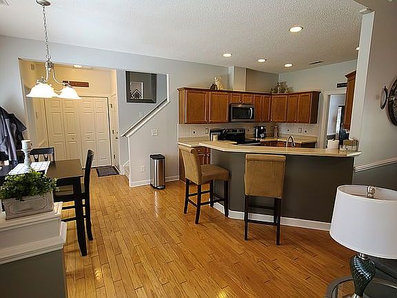5th image of 111 Biel Ln