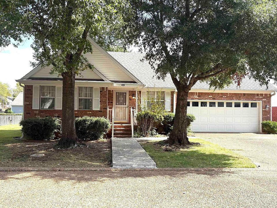 1st image of 49 River Oaks Trce